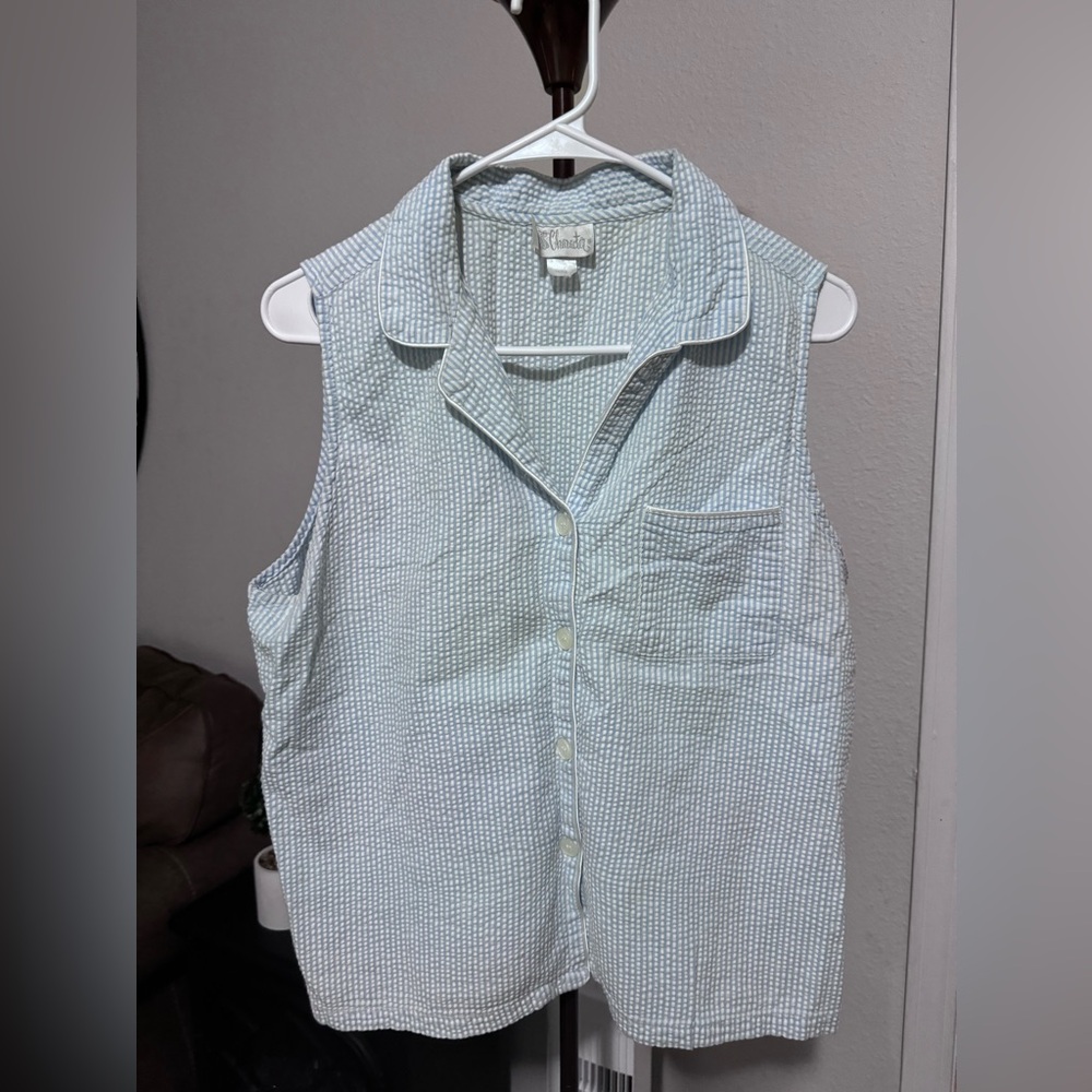 Women’s shirt and short set.